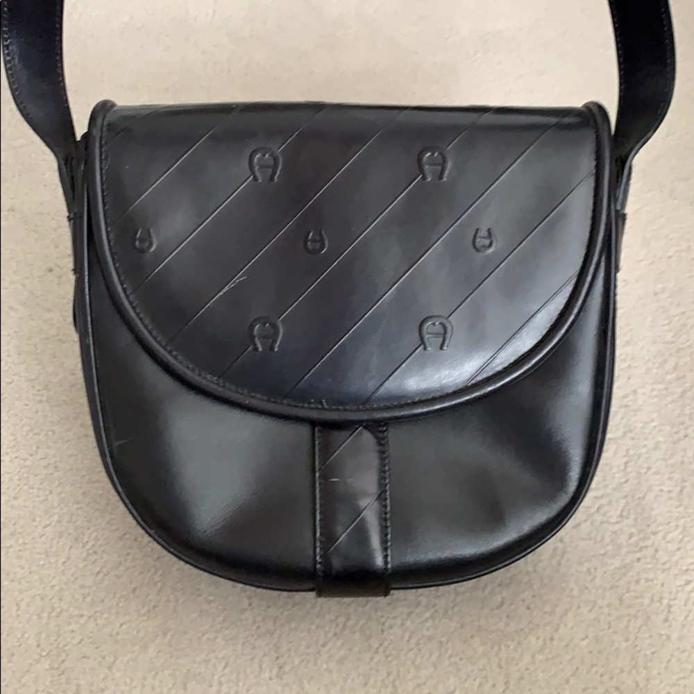 Vintage Etienne Aigner crossbody saddle bag